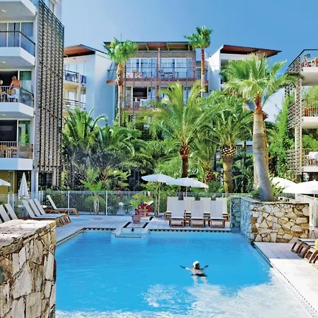 Port Prestige 2p4p Std * Antibes